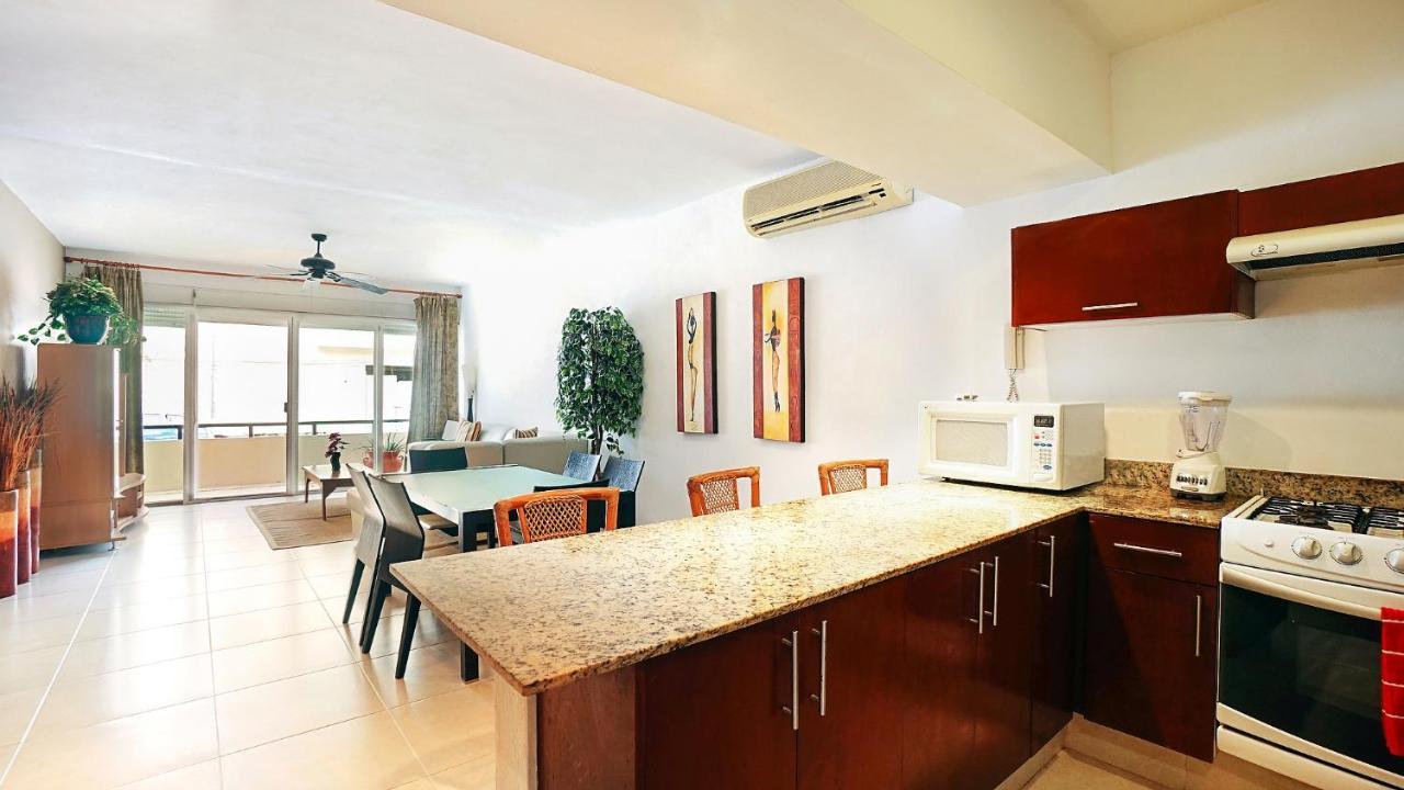Meridian Downtown Apartments Playa del Carmen Esterno foto