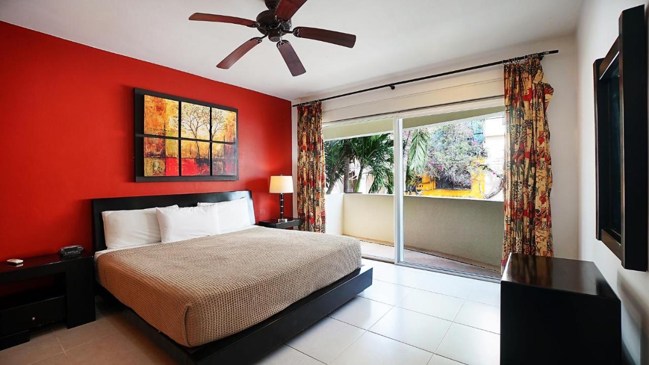 Meridian Downtown Apartments Playa del Carmen Esterno foto